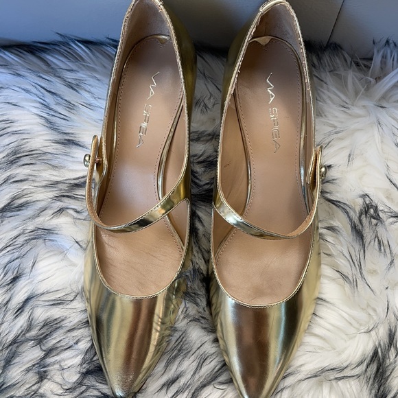Via Spiga Gold Pump Strap Leather Pointed Heels - Picture 2 of 6